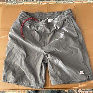 Topo Designs Mens size large shorts